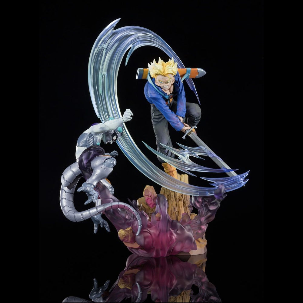 
                  
                    An impressively detailed and fixed-pose set from Dragon Ball Z featuring Super Saiyan Trunks in battle with Mecha Frieza. The figure set includes a slashing effect and a three-dimensional rendering of Frieza's severed body.
                  
                